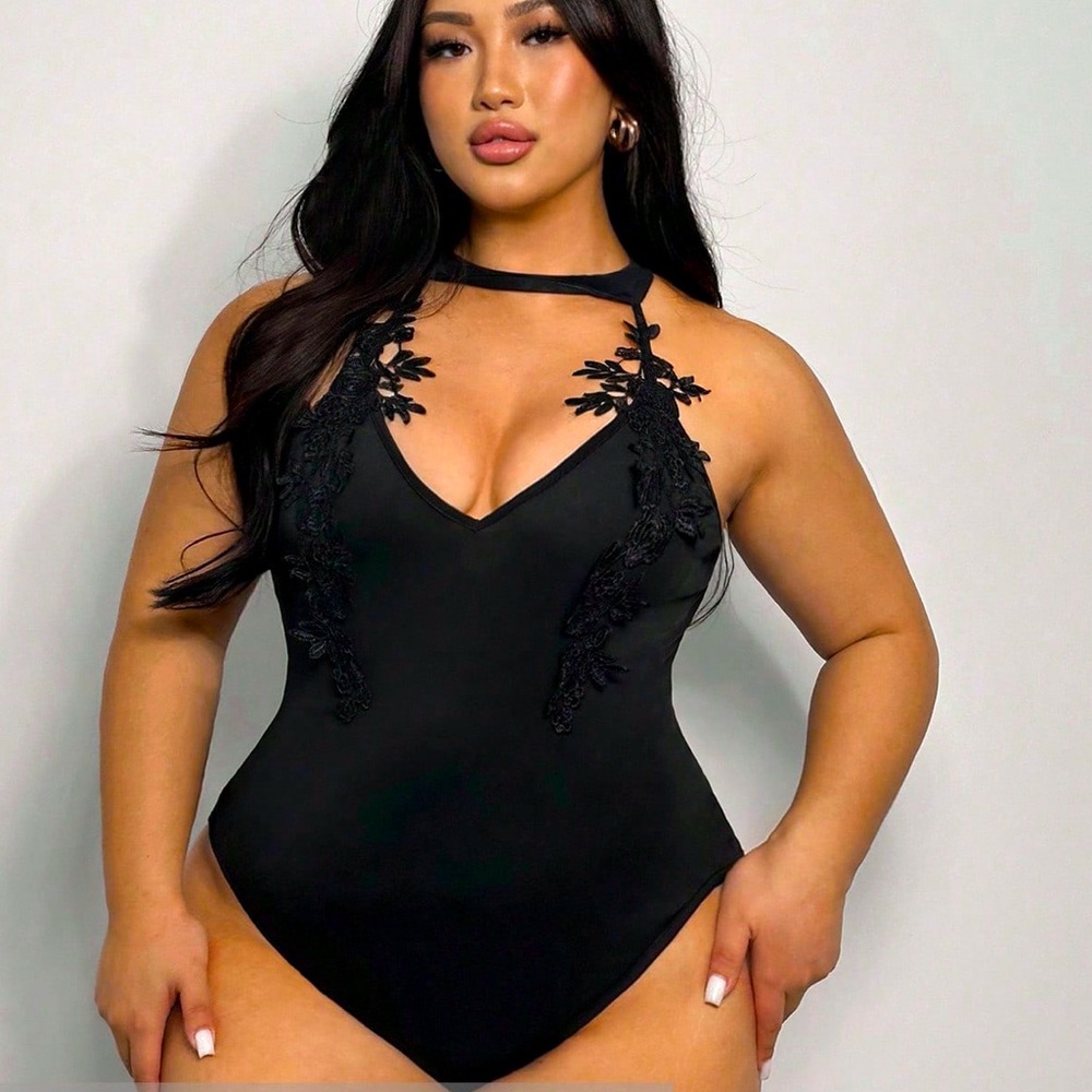 Elegant Black Lace Halter Bodysuit-Women’s XL